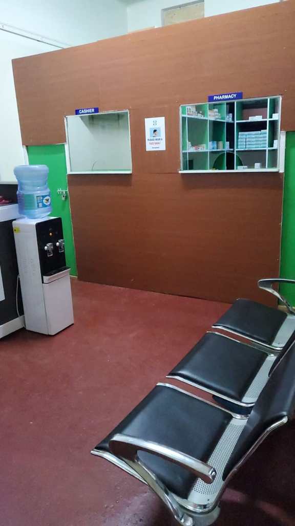 Cashier/Pharmacy Rooms